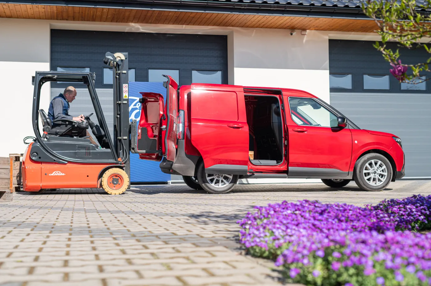 ford-transit-courier-2024-38155217.jpg