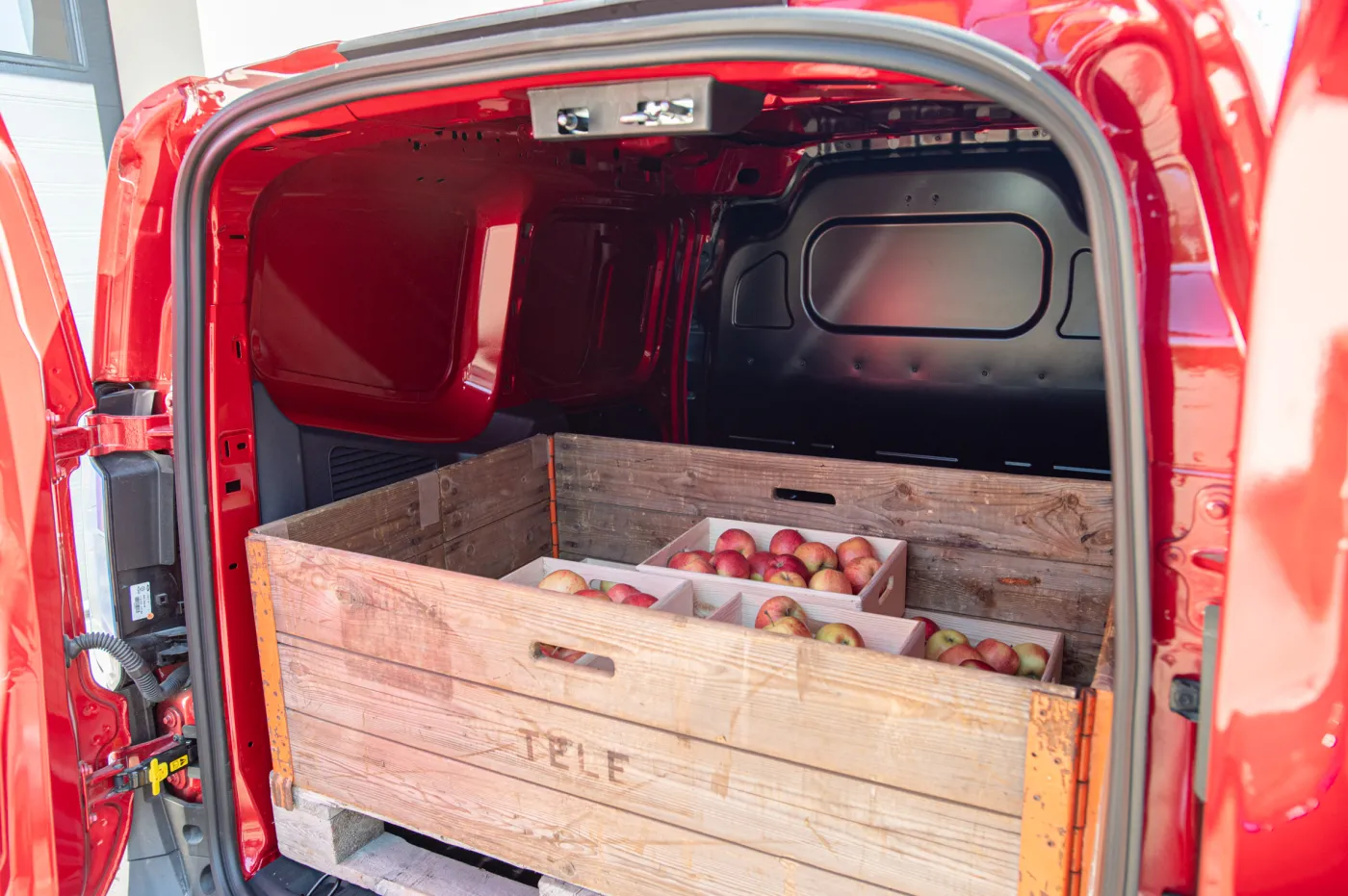 ford-transit-courier-2024-38155218.jpg