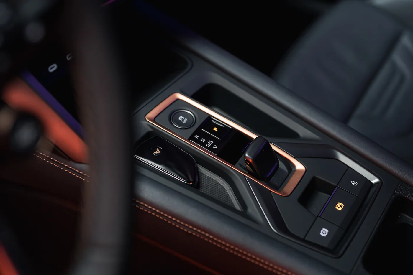 cupra-formentor-lifting-38174400.jpg