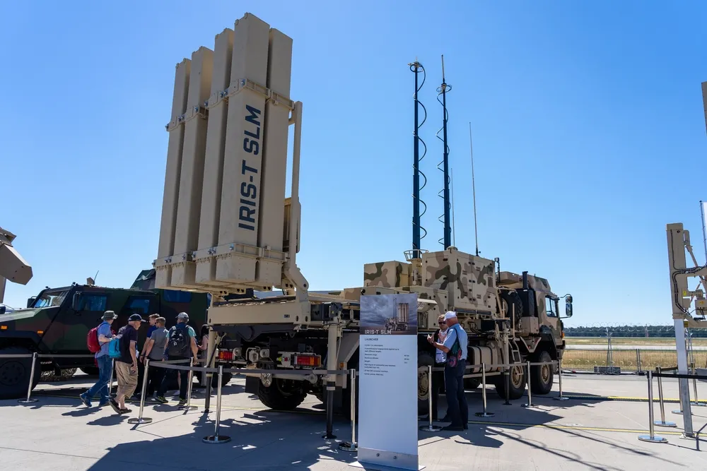 Antyrakietowa kopuła nad Polską? Pomysł Tuska niesie jedną zaskakującą korzyść