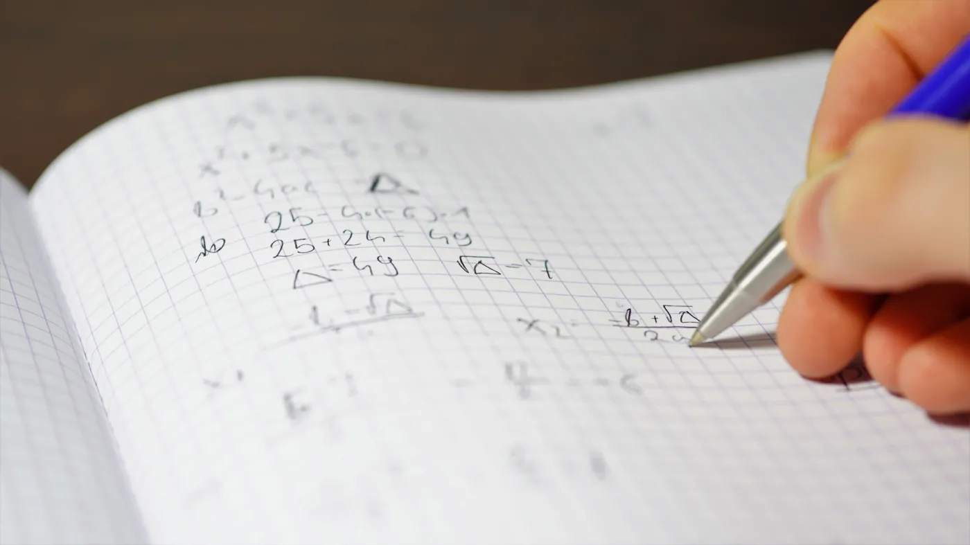 Matura 2024: Egzamin z matematyki już dziś! Czego się spodziewać?