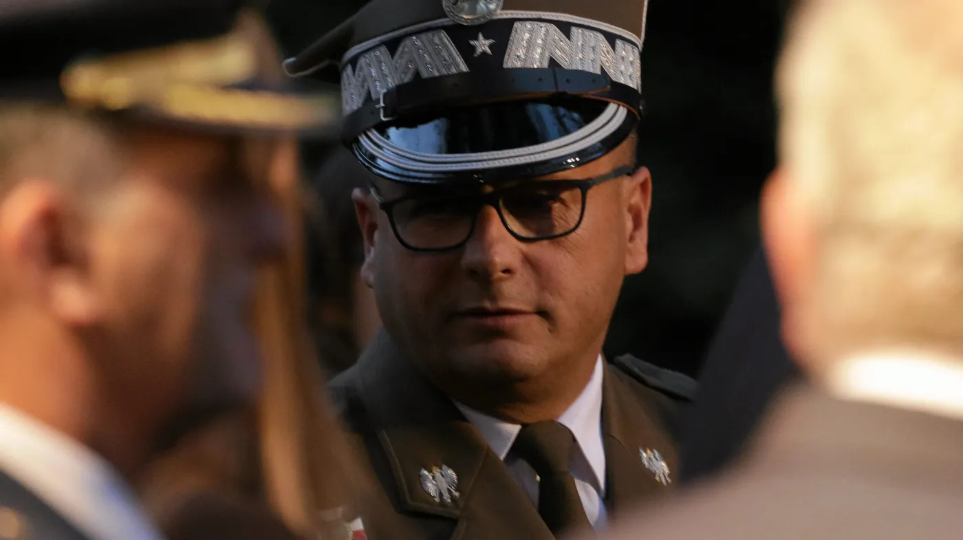 Żołnierze w kajdankach. Gen. Kraszewski: Na Kremlu się z nas śmieją...