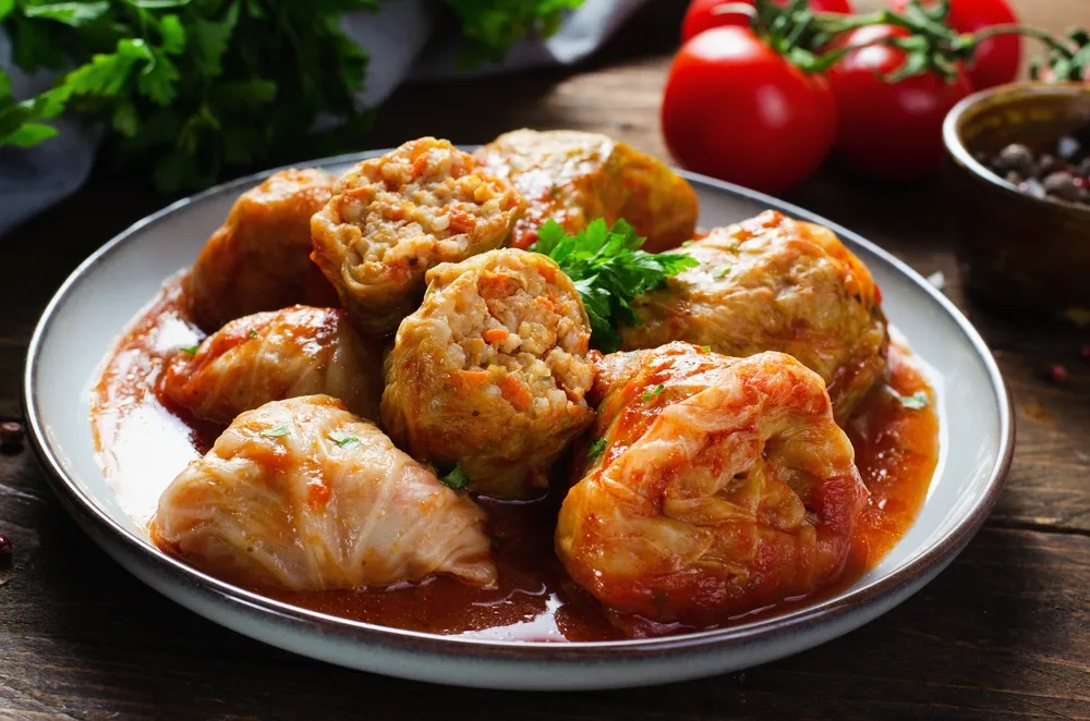 Bitwa o przepis na polskie gołąbki. Internauci walczyli jak lwy. Chodzi o jeden składnik