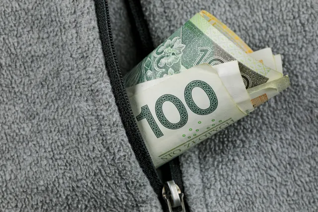 100 zł miesięcznie od PFRON dla tej grupy chorych. Co trzeba zrobić, aby otrzymać pieniądze?