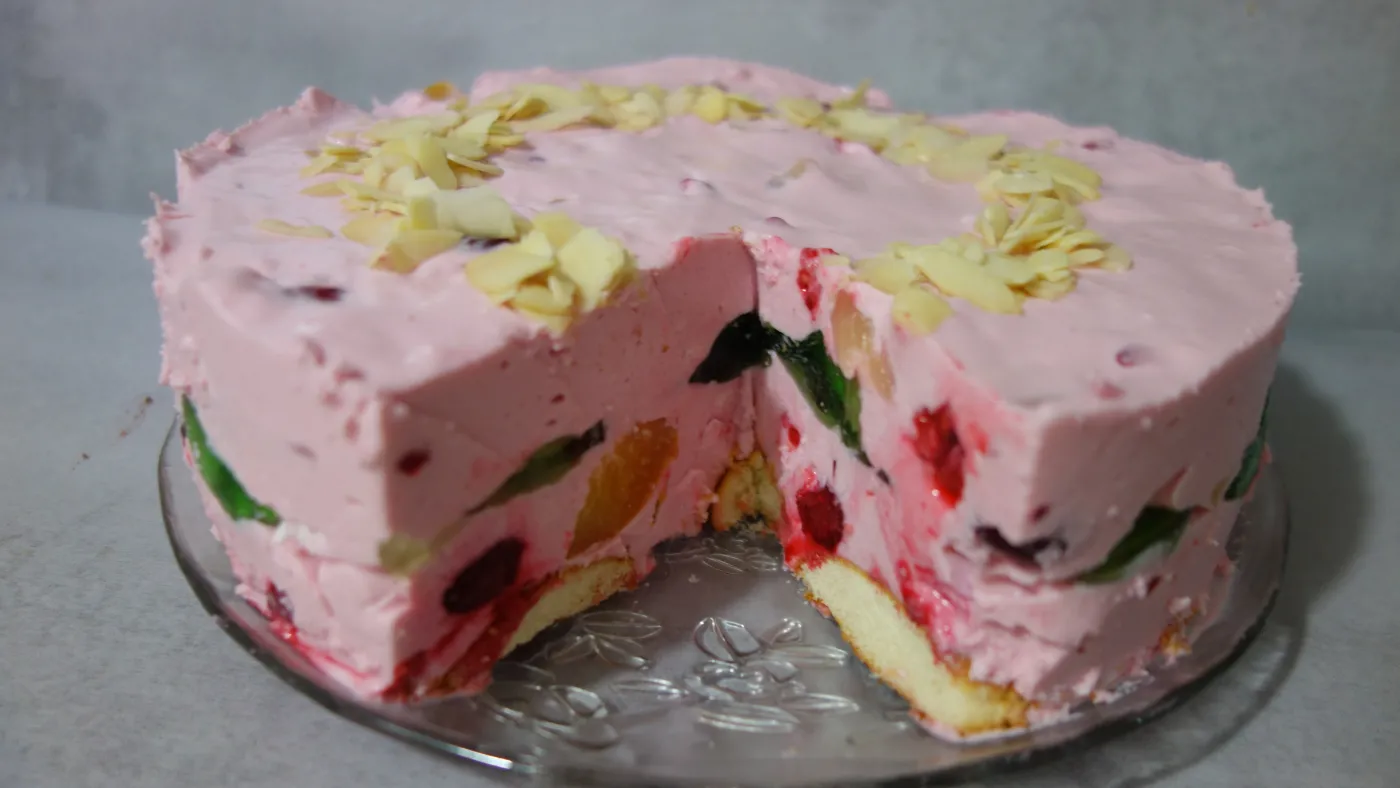 Pyszny sernik owocowy na zimno. Idealny przepis na upalne dni od Heni Foks