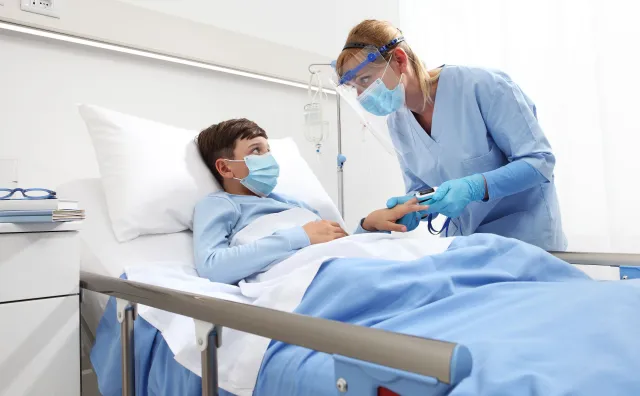 Gdzie i jak szukać pomocy medycznej w sylwestra i w Nowy Rok?