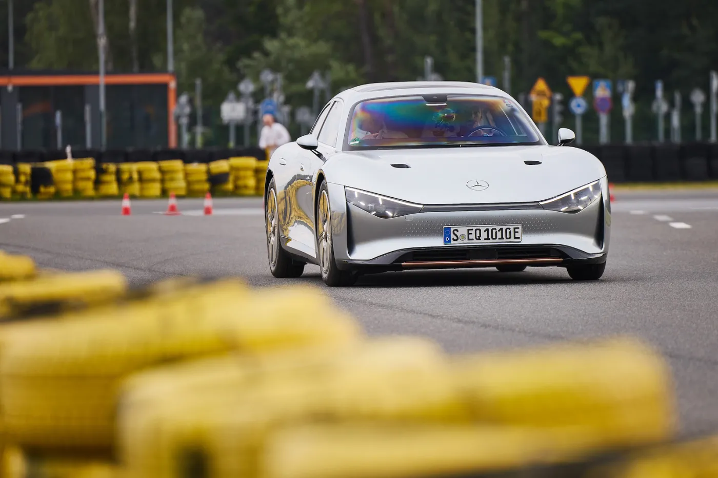 mercedesbenz-vision-eqxx-38249079.jpg