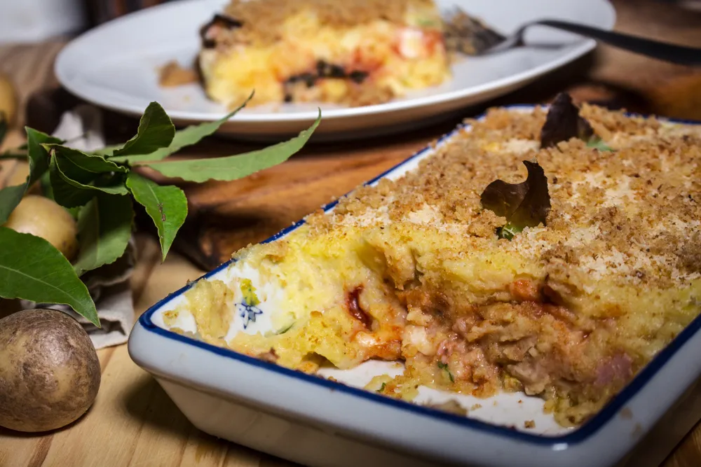 Detail,Of,A,Ceramic,Pan,With,Sicilian,"gattň,Di,Patate"