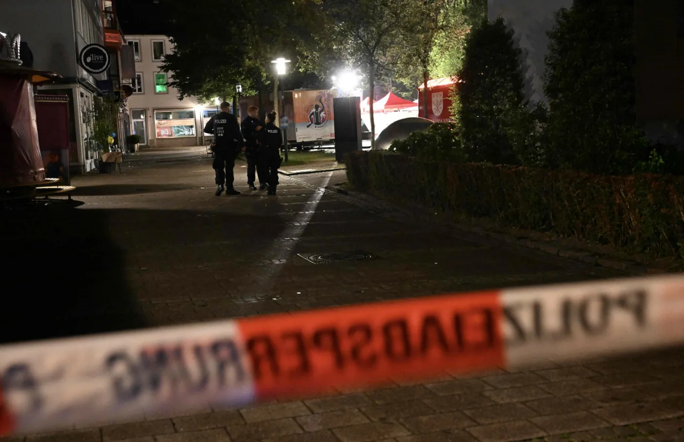 Atak nożownika w Niemczech. "Umyślnie celował w gardła"