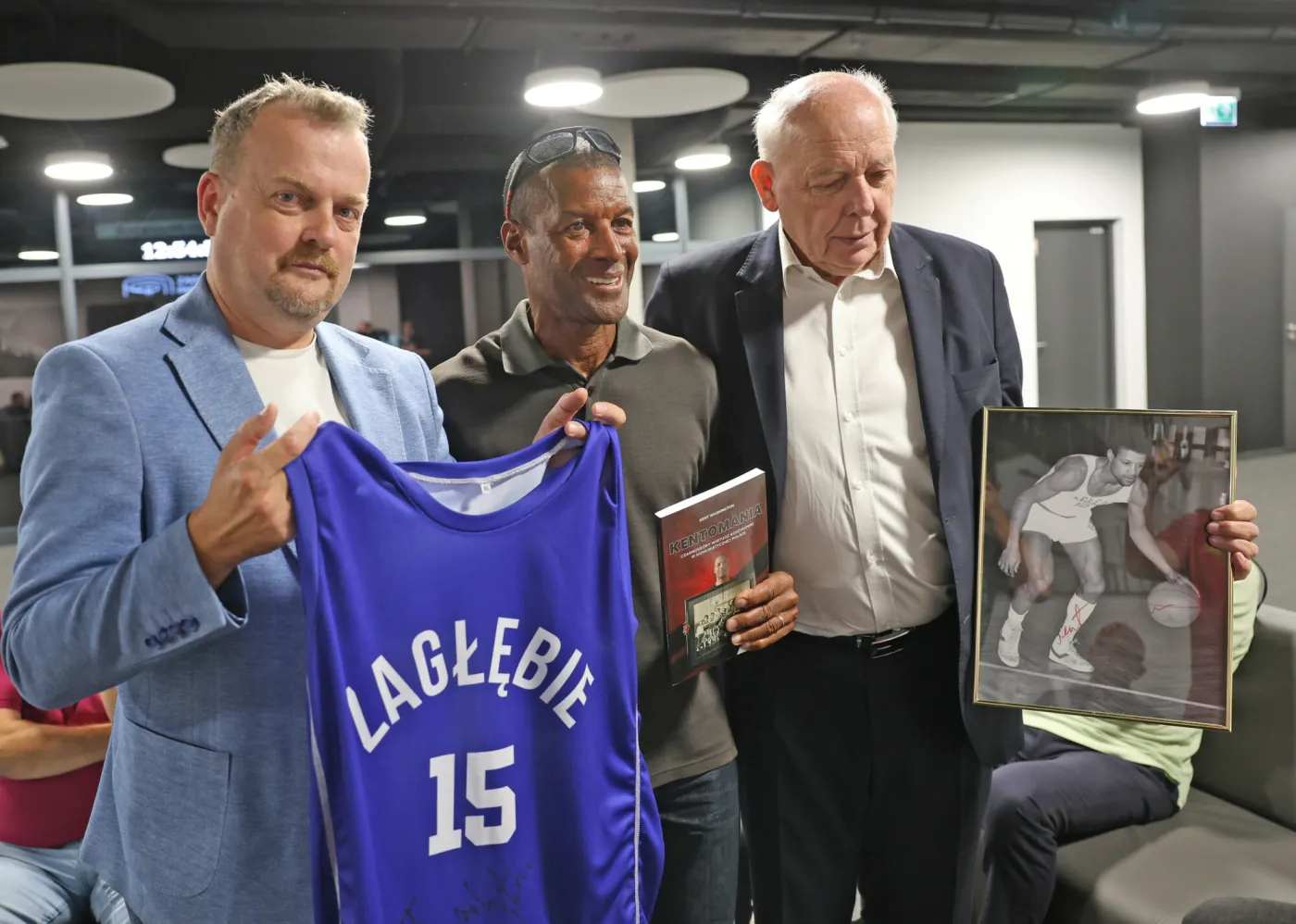 Zagrał u Stanisława Barei. Tak teraz wygląda koszykarz z filmu "Miś"