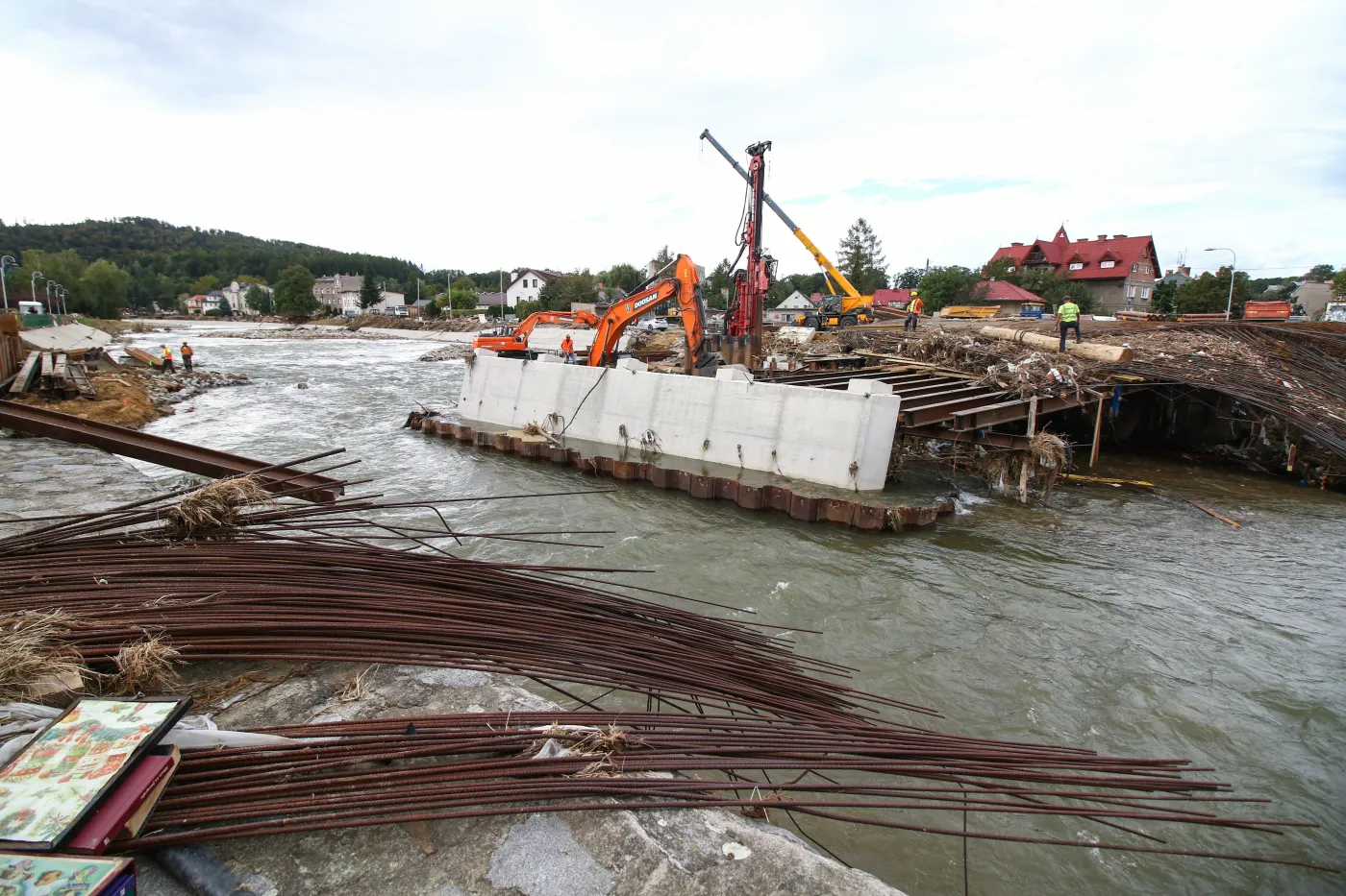 Zalany dom był ubezpieczony na milion, PZU chce dać grosze. Zadziwiające tłumaczenie ubezpieczyciela