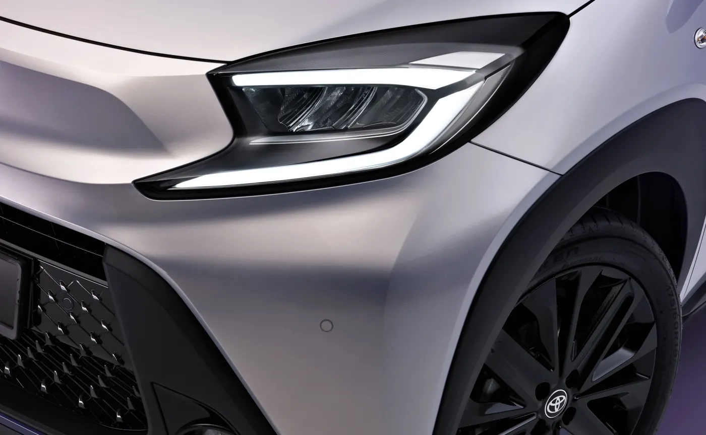 Najtańsza Toyota trzęsie rynkiem i spala 4,6 l/100 km. Ile kosztuje?