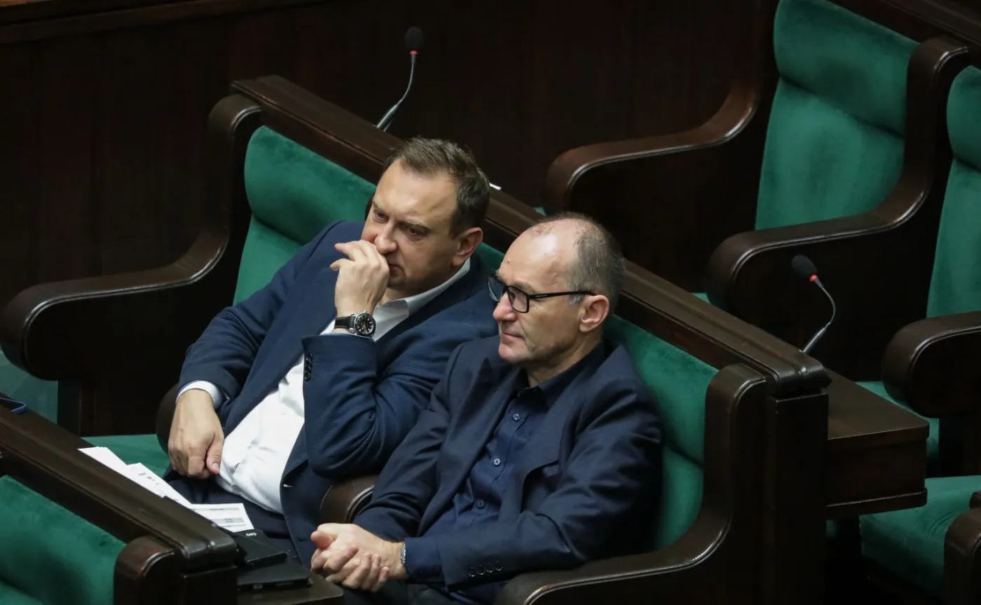 "Komisja wizowa złoży 11 zawiadomień do prokuratury. Będą dotyczyć m.in. Morawieckiego, Raua i Kamińskiego"