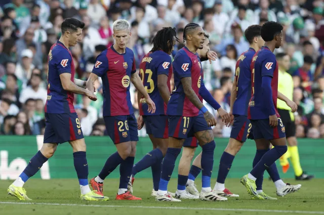 Robert Lewandowski wrócił do składu Barcelony i strzelił gola w meczu z Betisem