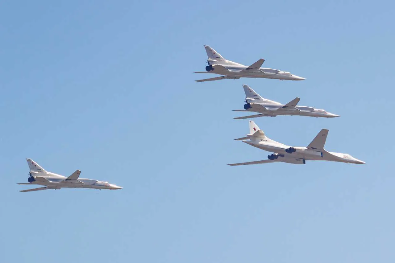 Rosyjskie bombowce nad Bałtykiem. Alarmujące informacje ministra obrony