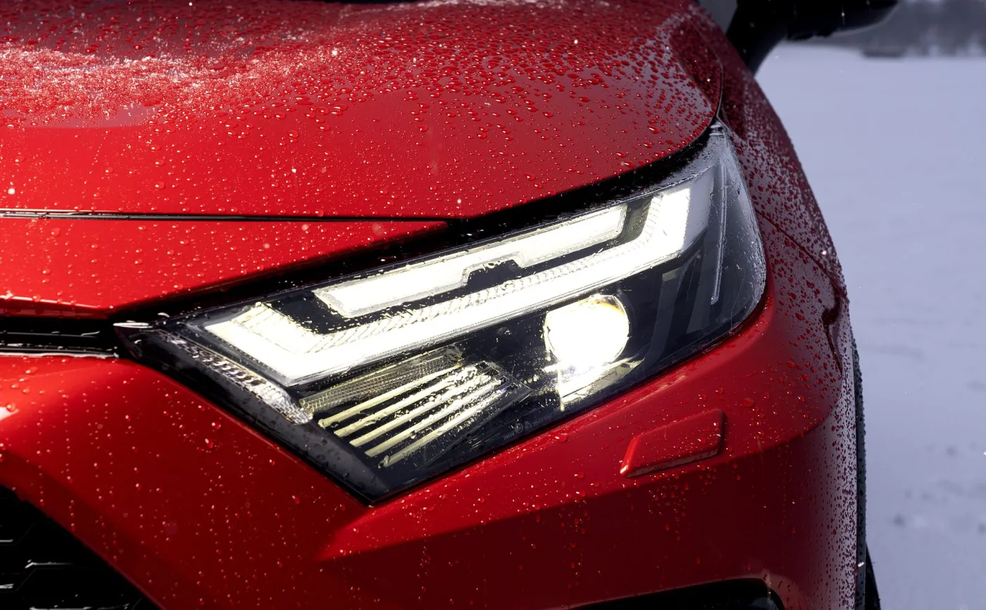 Spala 3,7 l na 100 km. Oto japońska rakieta dla dużej rodziny. Cena?