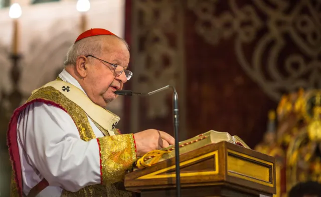 Kard. Dziwisz: Niepokoi nas scena polityczna w naszej ojczyźnie. Jesteśmy świadkami eskalacji napięć