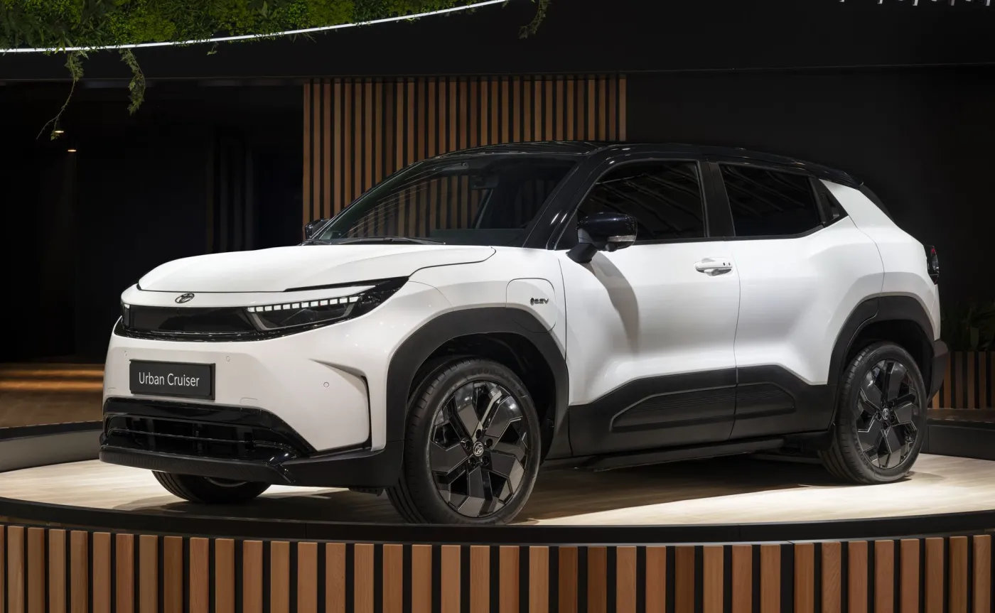 nowa-toyota-urban-cruiser-38382145.jpg