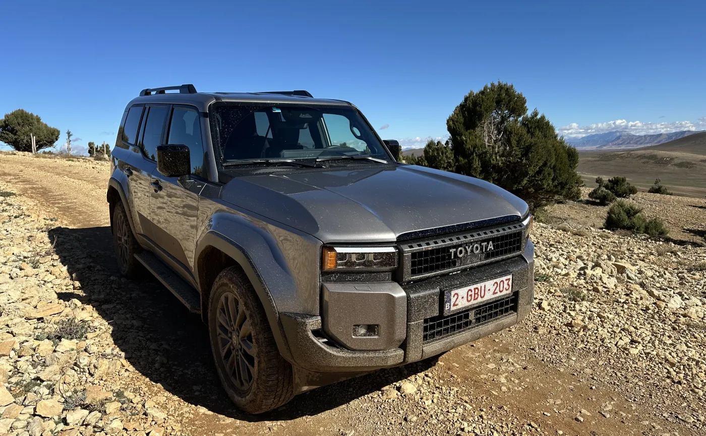 nowa-toyota-land-cruiser-38361362.jpg