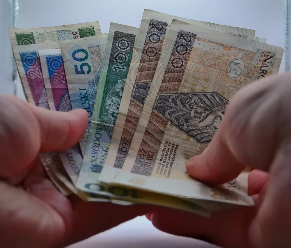 Pieniądze z ZUS trafią na konta Polaków