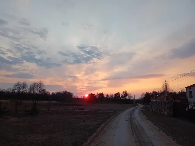 Weekendowa pogoda. Słoneczny piątek i sobota, deszcz i ochłodzenie w niedzielę
