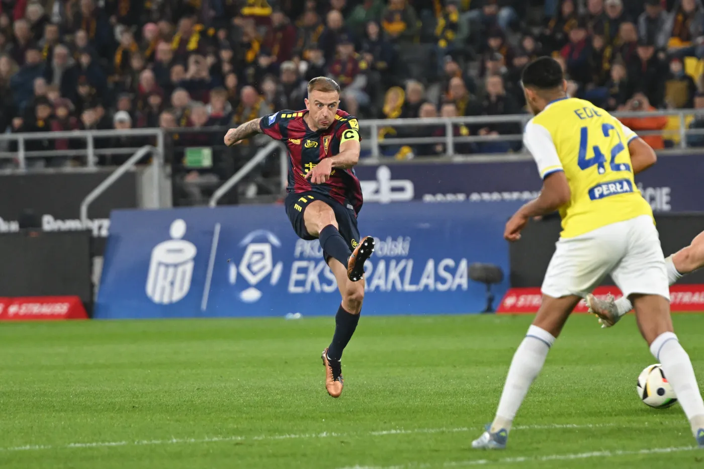 Kamil Grosicki show! Pogoń nie składa broni w walce o podium