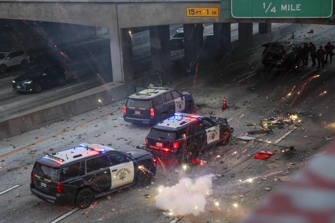 Gwardia Narodowa na ulicach Los Angeles. Republikanie i Demokraci przerzucają się groźbami