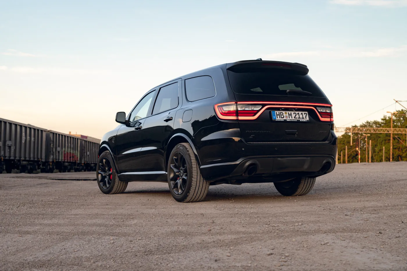 dodge-durango-srt-hellcat-38506226.jpg