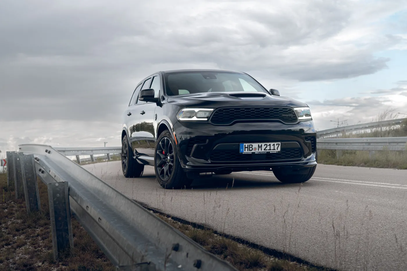 dodge-durango-srt-hellcat-38506287.jpg