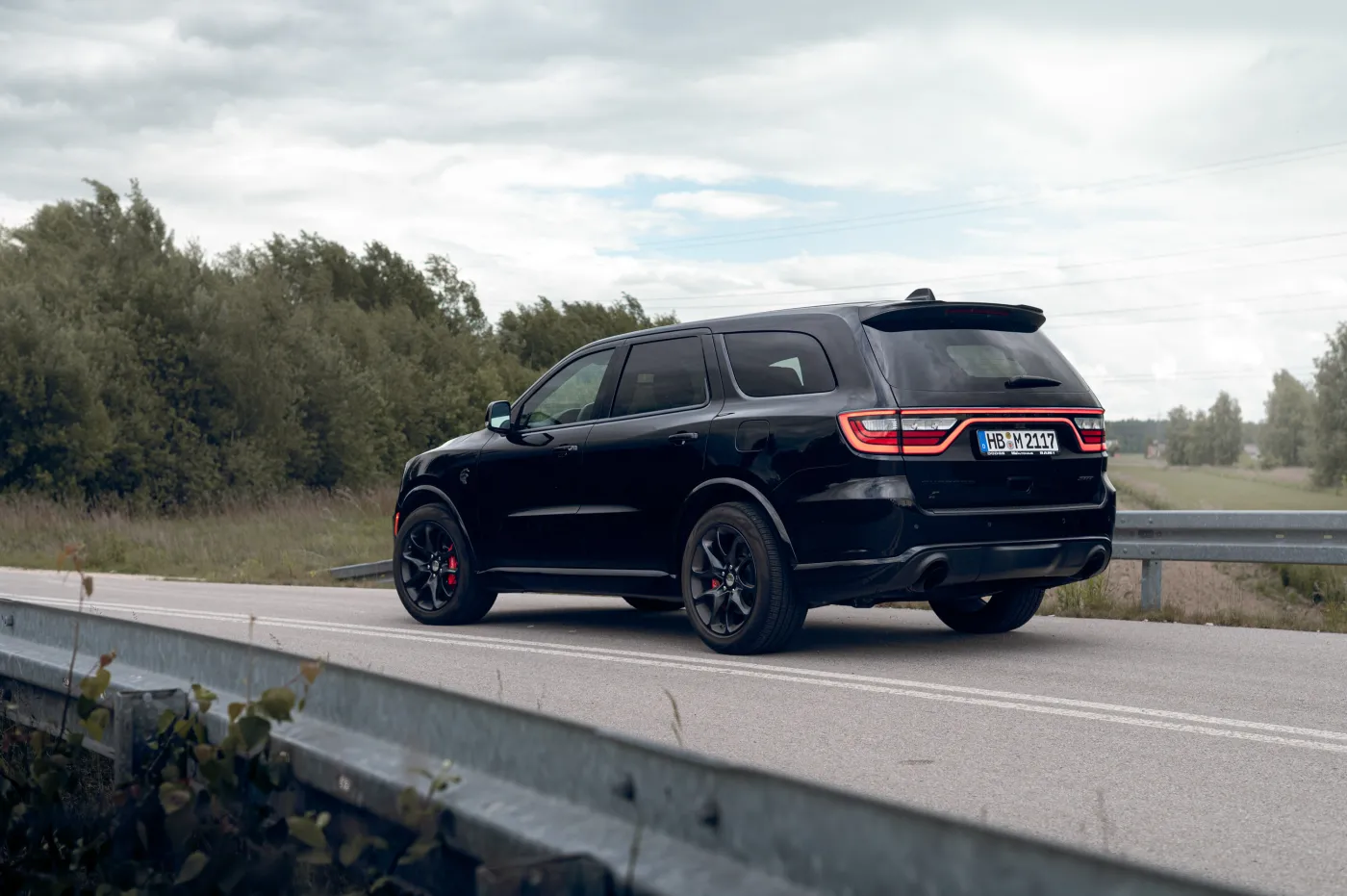 dodge-durango-srt-hellcat-38506327.jpg
