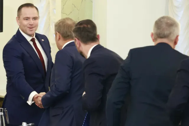 Relacje na linii Tusk-Nawrocki. Będzie ostry konflikt? [SONDAŻ]