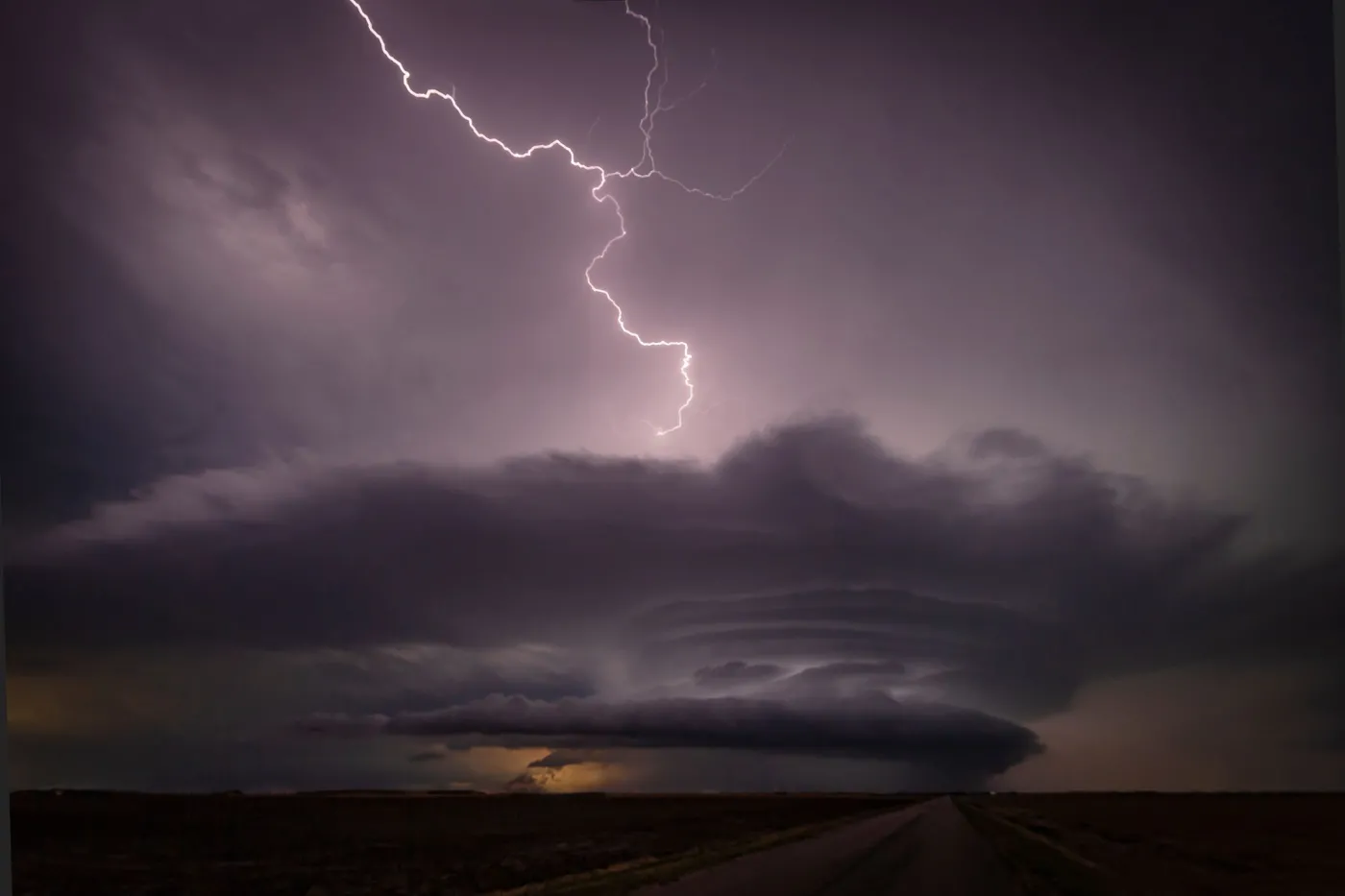 Prawie cała mapa Polski na żółto. IMGW ostrzega przed burzami z gradem! [PROGNOZA]