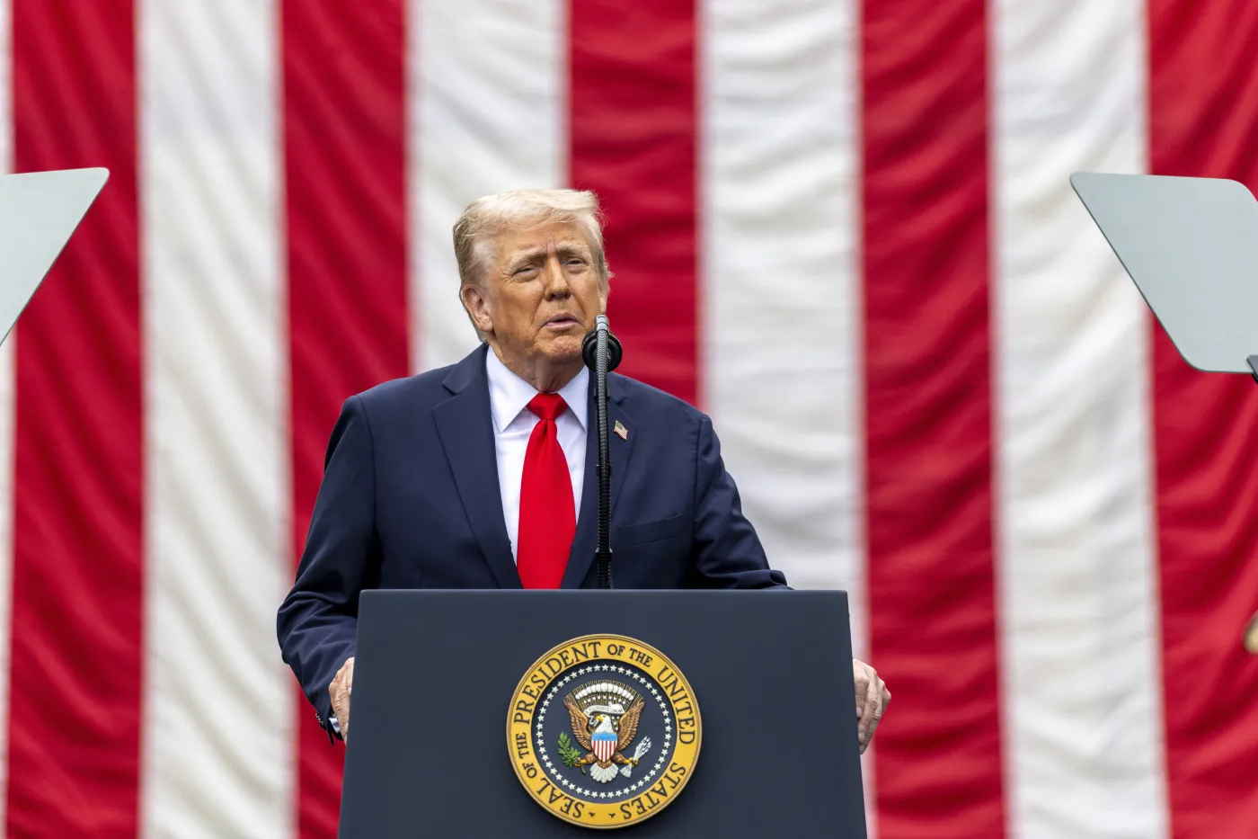 USA uderzyły w Chiny. Dwadzieścia trzy firmy objęte sankcjami