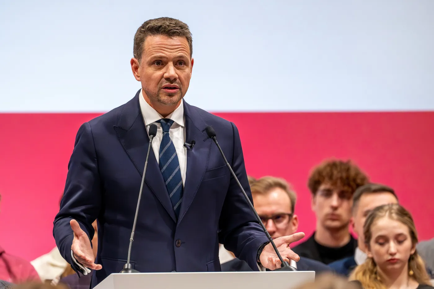 Ile zarobi Rafał Trzaskowski? Podwyżki dla prezydentów, marszałków i burmistrzów