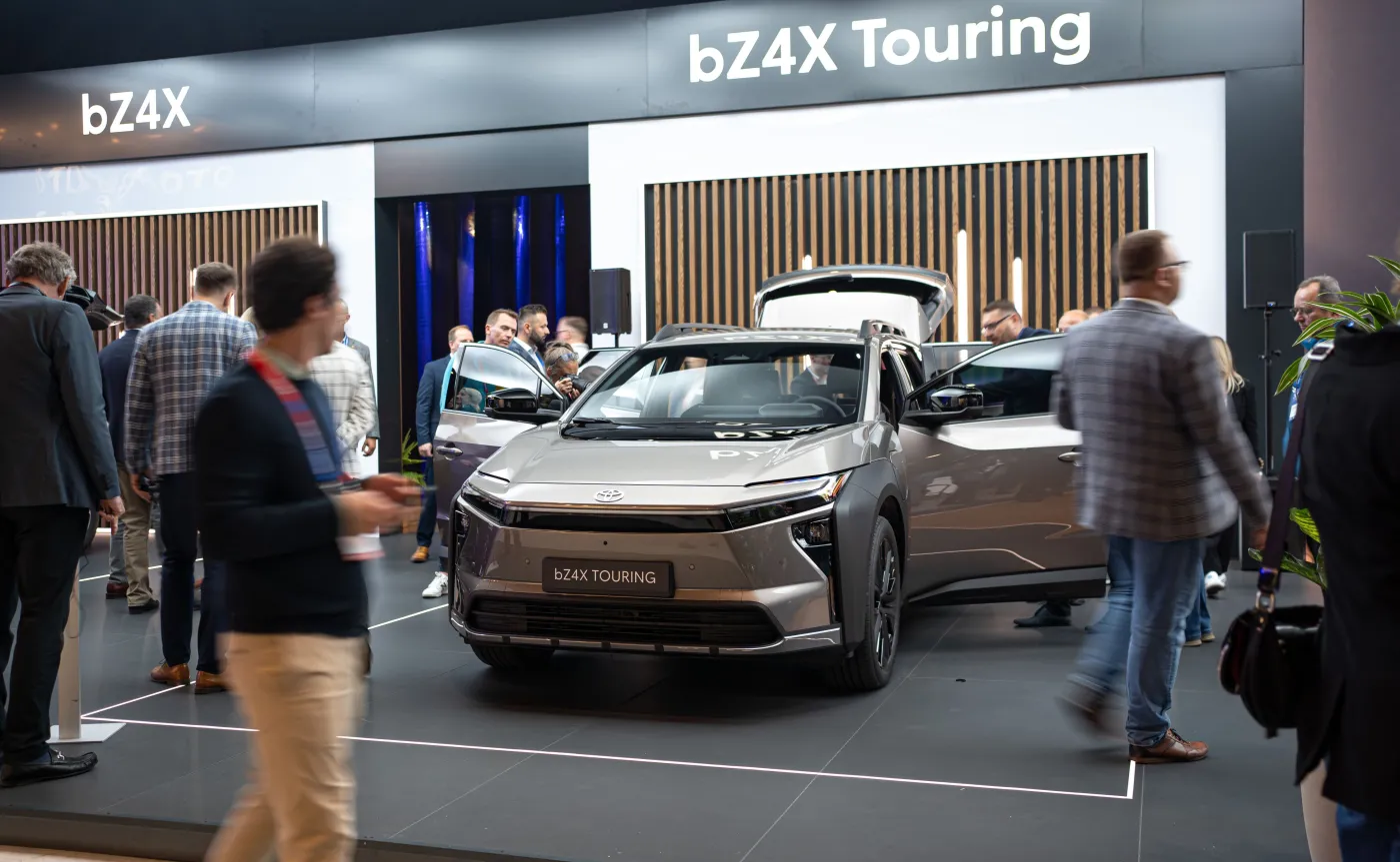 nowa-toyota-bz4x-touring-38589566.jpg