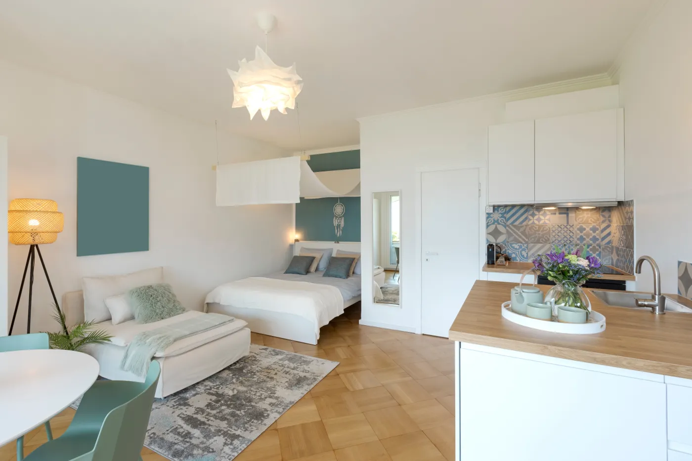 Własne mieszkanie dla singla. Ile trzeba zarabiać, by dostać kredyt hipoteczny na kawalerkę lub mieszkanie dwupokojowe