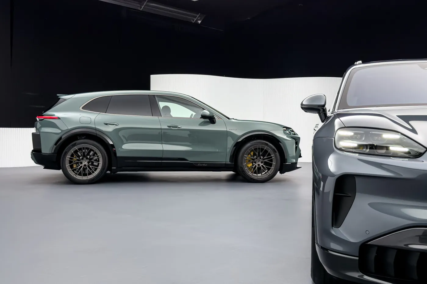 porsche-cayenne-electric-38951270.jpg
