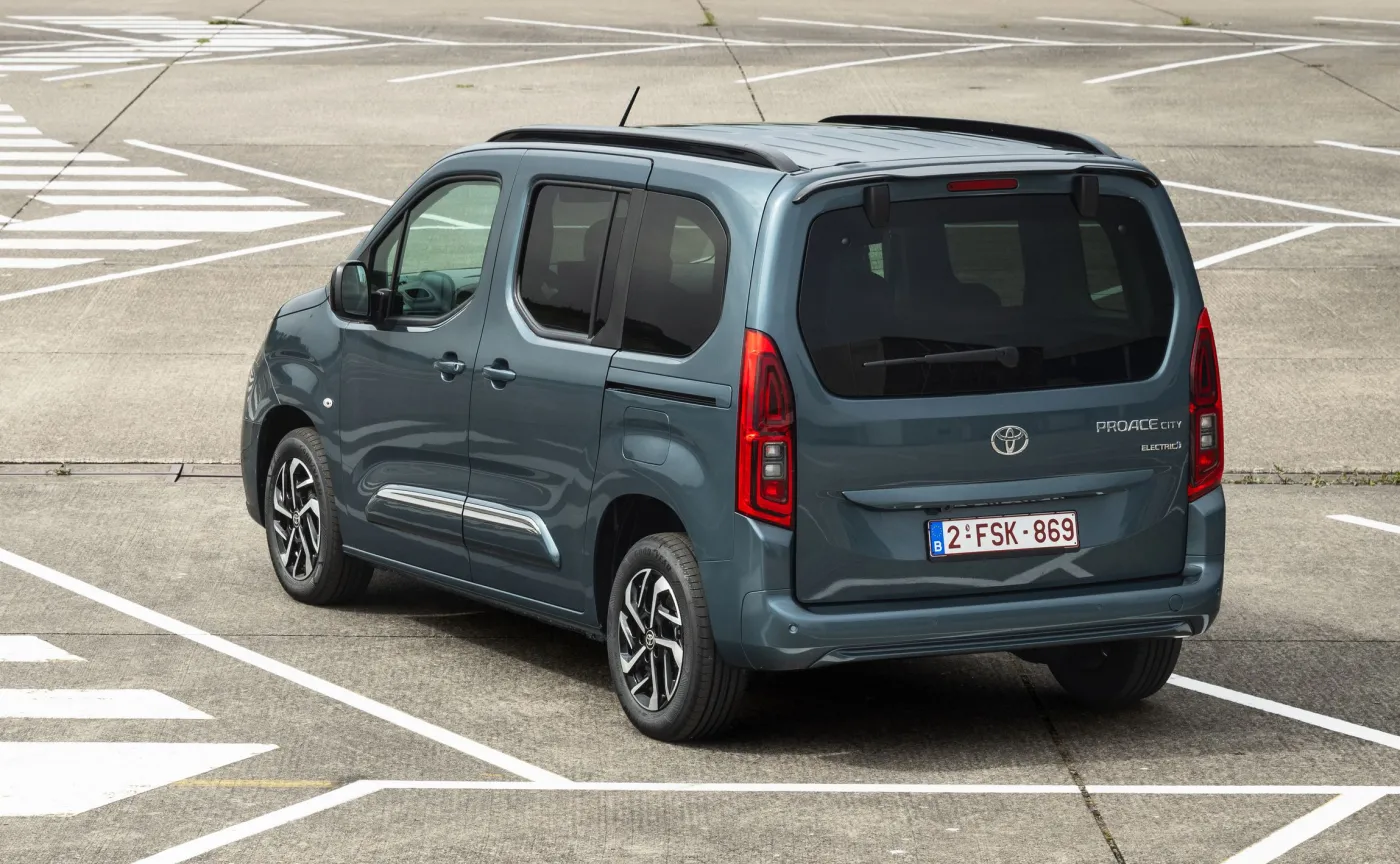 toyota-proace-city-verso-38510852.jpg