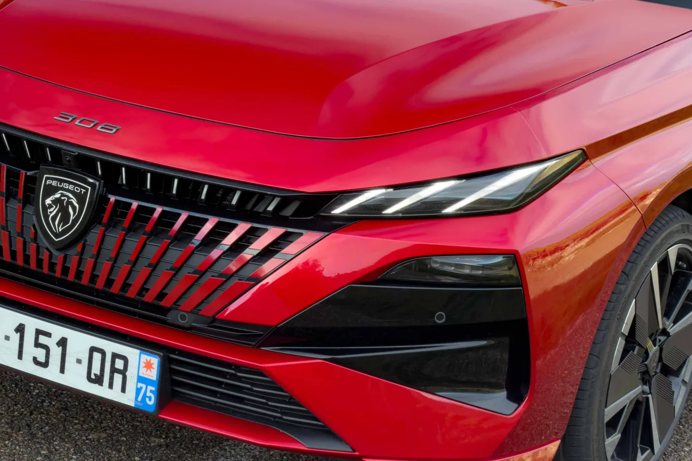 Nowy Peuegot wjeżdża na rynek. Tyle kosztuje popisowy numer Francuzów