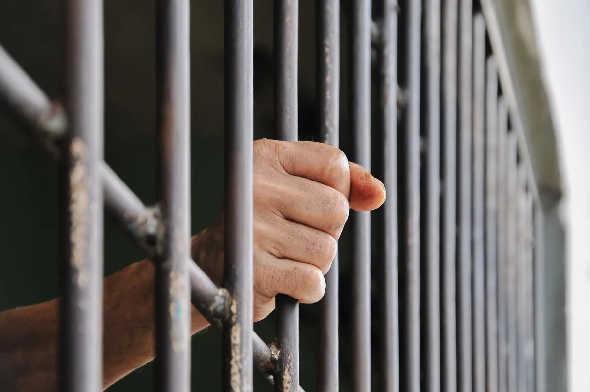 Strzelał do Rumuna w galerii handlowej. Michał F. skazany za rasistowski atak