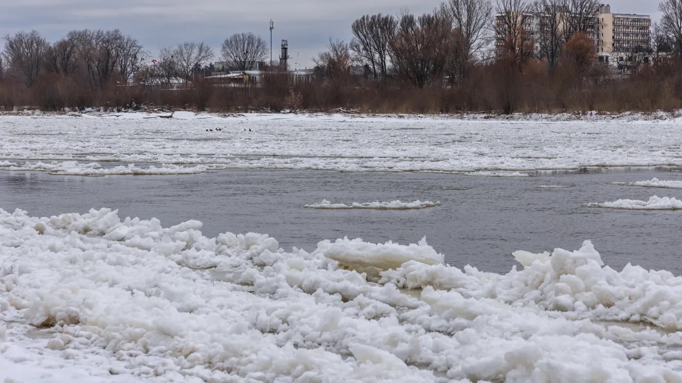 Pogoda w styczniu zaskoczy totalnie. Śnieżyce, siarczysty mróz, gwałtowna odwilż i podtopienia. Będzie ekstremalnie