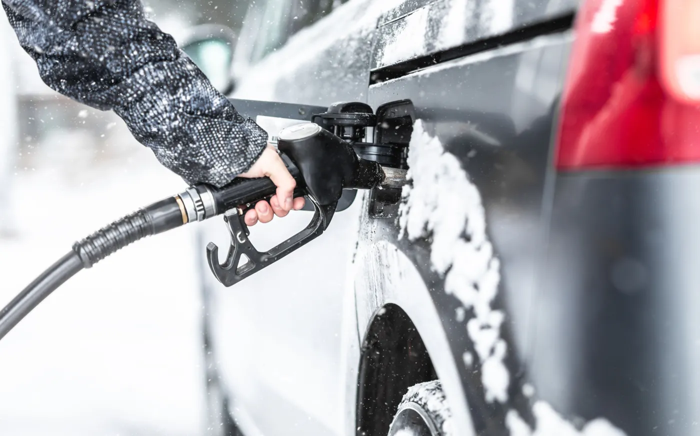 Twoje auto nie odpala przy mrozach? To nie wina paliwa, chyba że popełniłeś ten jeden błąd
