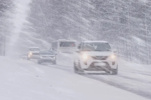 Potężna śnieżyca powróci i zasypie całą Polskę. Meteorolodzy biją na alarm. Najtrudniejsze dni dopiero przed nami