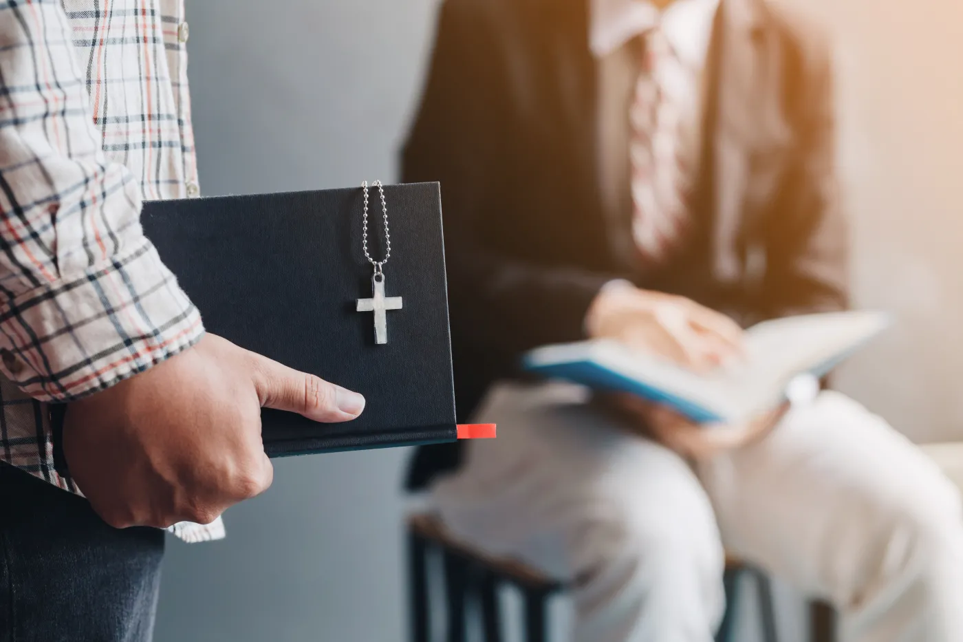 Kto napisał Biblię? Sztuczna inteligencja odkrywa "prawdopodobnych autorów"