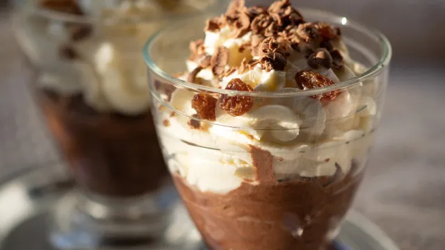 Tym pysznym deserem zajadano się w PRL, występował w kultowych filmach. Zrób na ostatki, mamy przepis