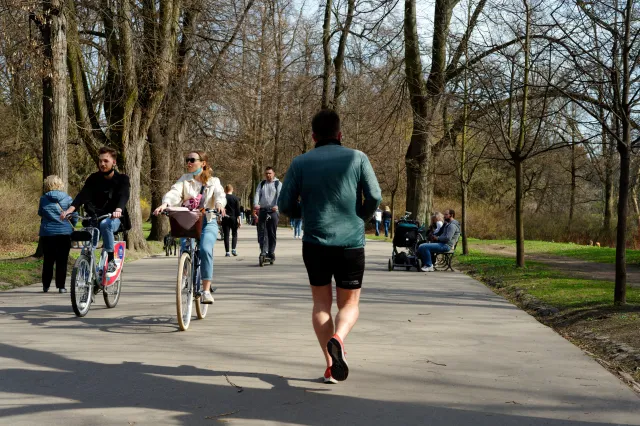 Wiosna uderzy z siłą 18 stopni. Ale uwaga - lepiej sprawdzić, gdzie spadnie deszcz