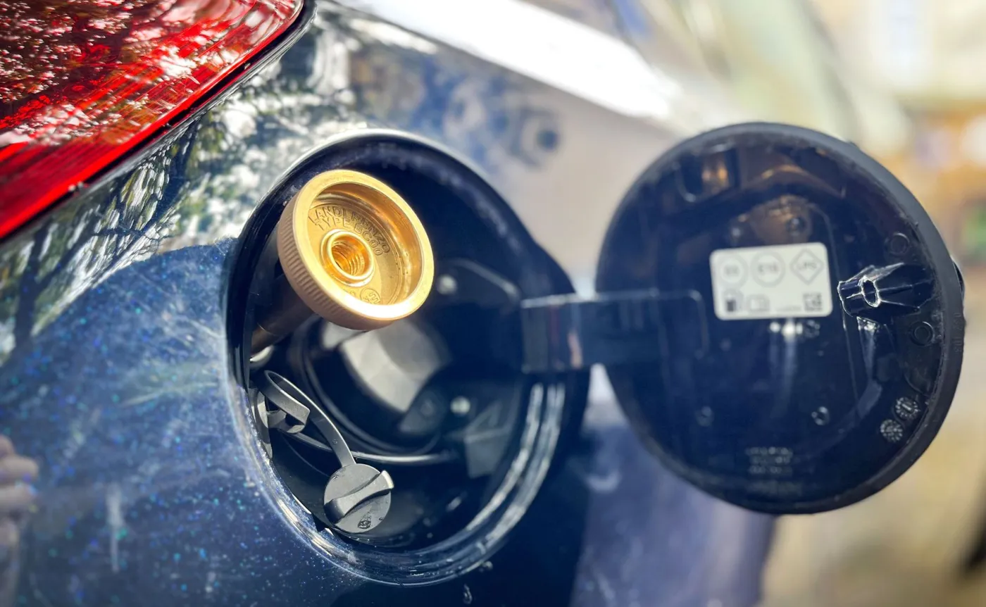 Samochód z instalacją LPG tankowanie gazu LPG ceny paliw 7 kwietnia