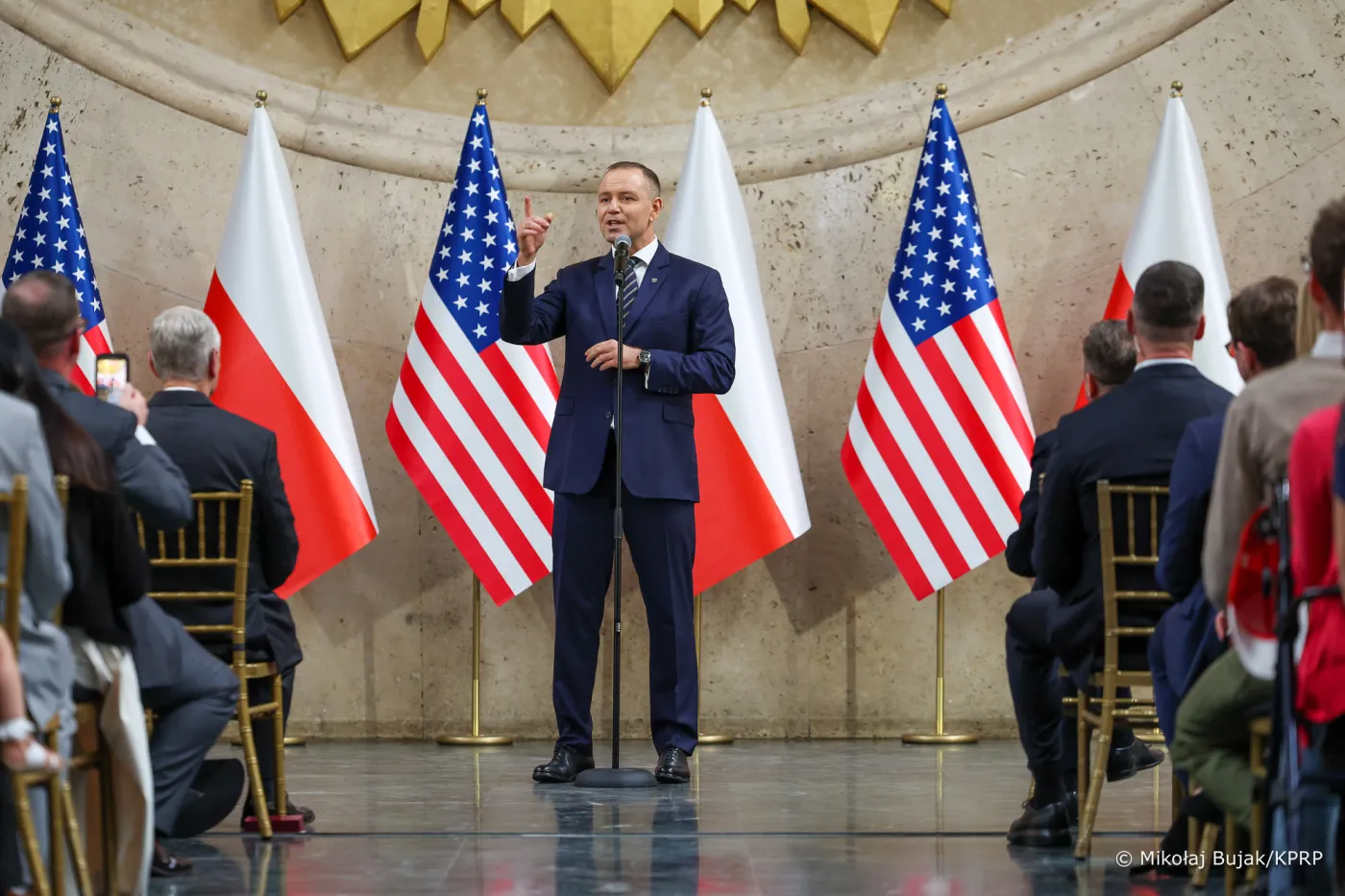 Nietypowe zachowanie Karola Nawrockiego. Potrzebna była pomoc