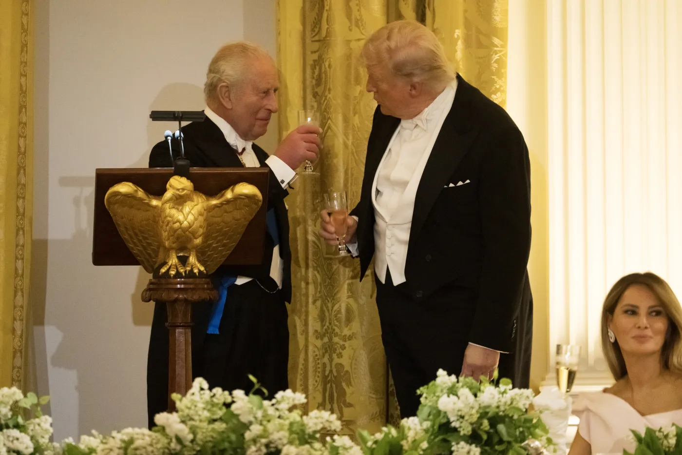 Trump rozmawiał z królem Karolem III. "Zgadza się ze mną"