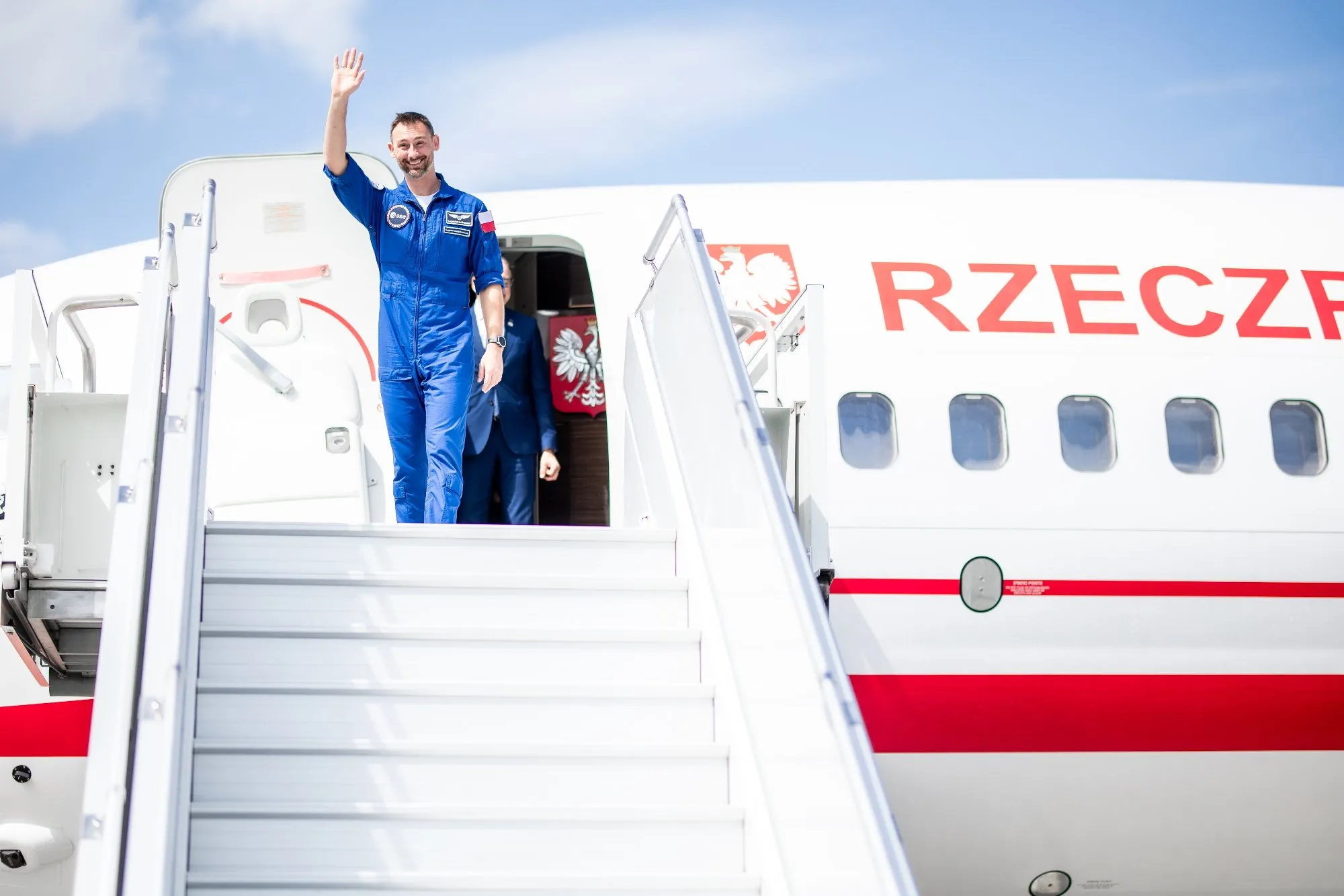 Chcą zamknąć usta Uznańskiemu-Wiśniewskiemu. Astronauta powiedział, iż projekt służy Niemcom i Francji, a nie Polsce